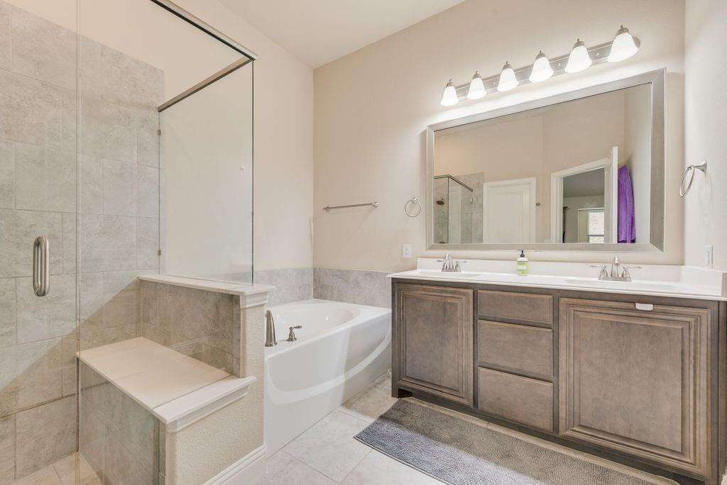 102 Cimmaron Court Property Photo 15