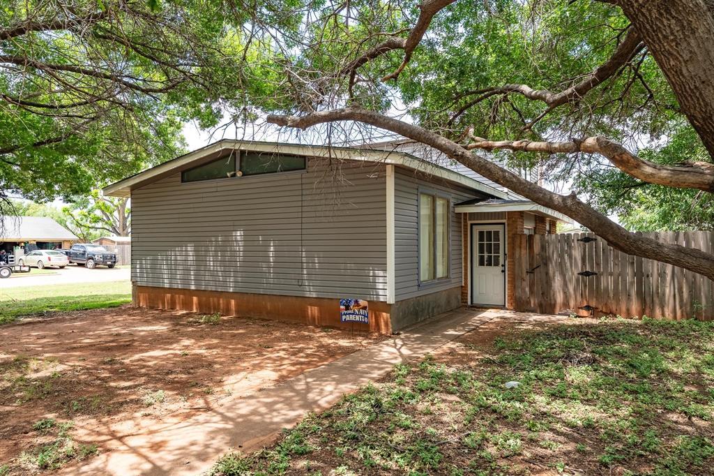 1602 N Bowie Drive Property Photo 33