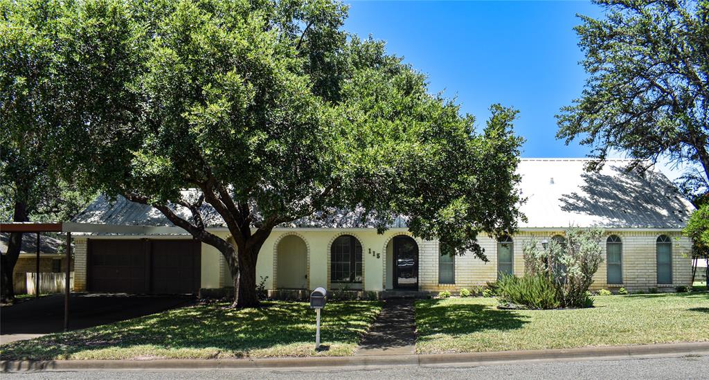 115 Parkview Property Photo 1