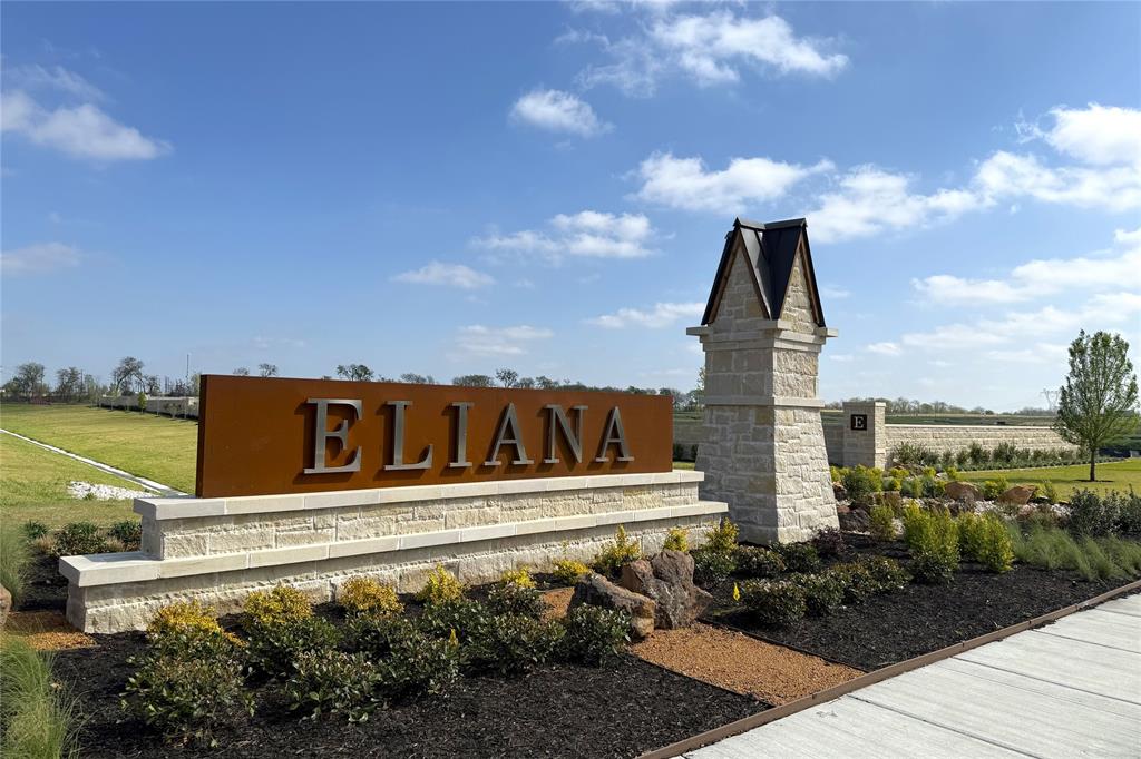 4617 Floral Fields Way Property Photo 4