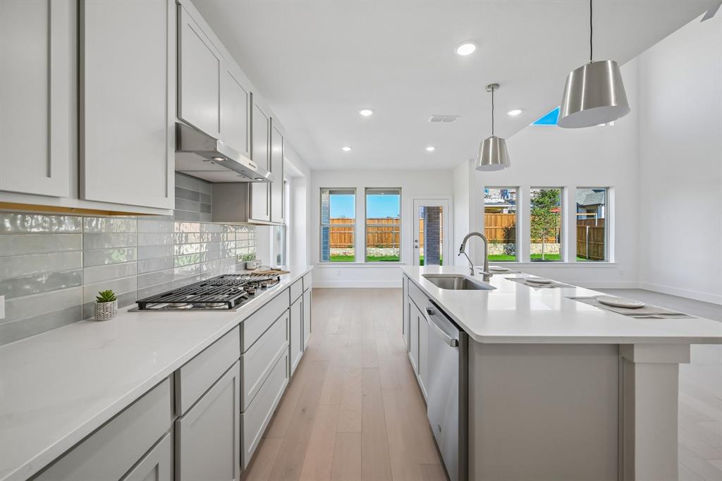 4617 Floral Fields Way Property Photo 4