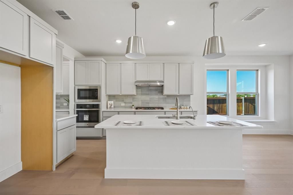 4617 Floral Fields Way Property Photo 11