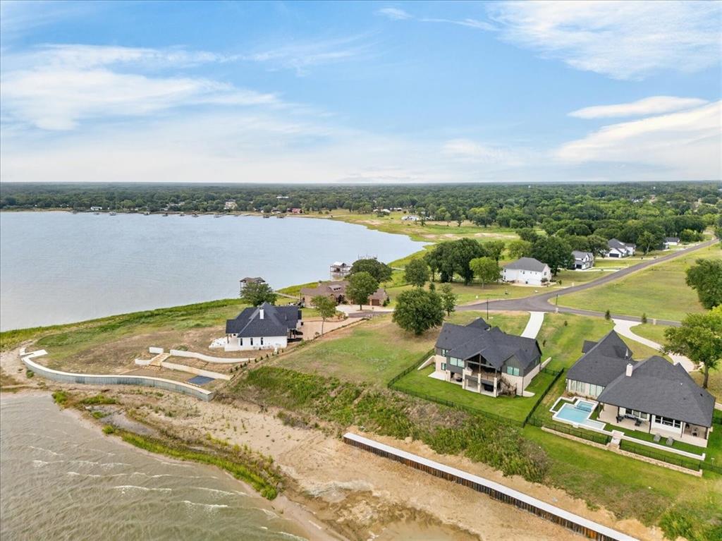 1548 Shoreline Drive Property Photo 13