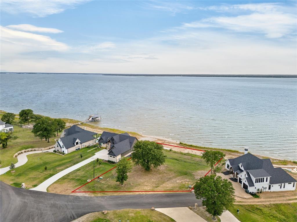 1548 Shoreline Drive Property Photo 14