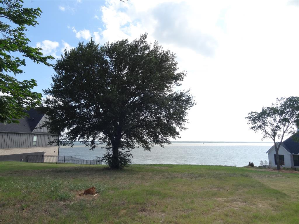 1548 Shoreline Drive Property Photo 16