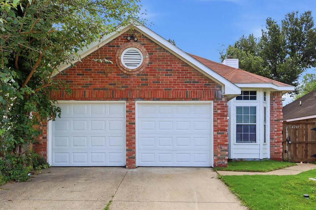 4215 Scarsdale Lane Property Photo 1