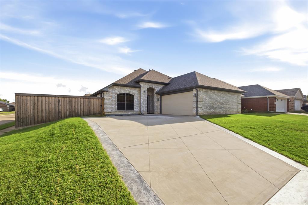 9101 Autumn Falls Drive Property Photo 1