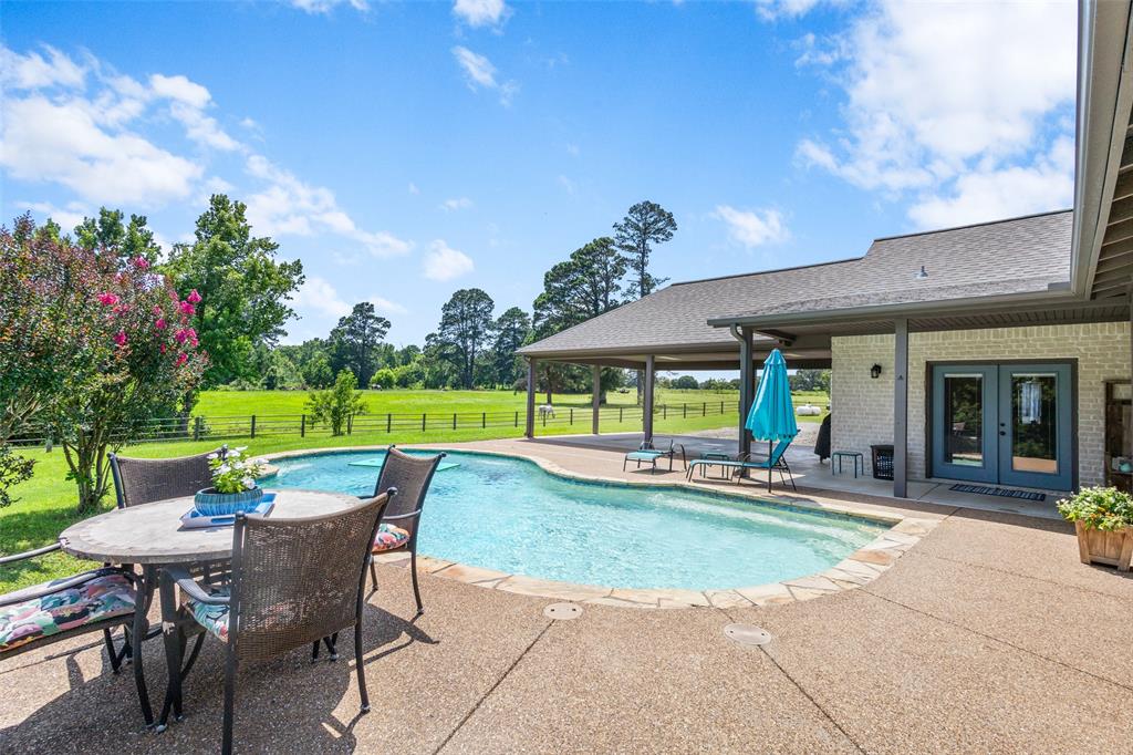 5884 Fm 1650 Property Photo 6