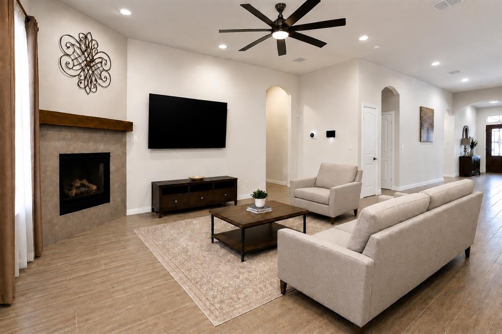 14817 Gilley Lane Property Photo 4
