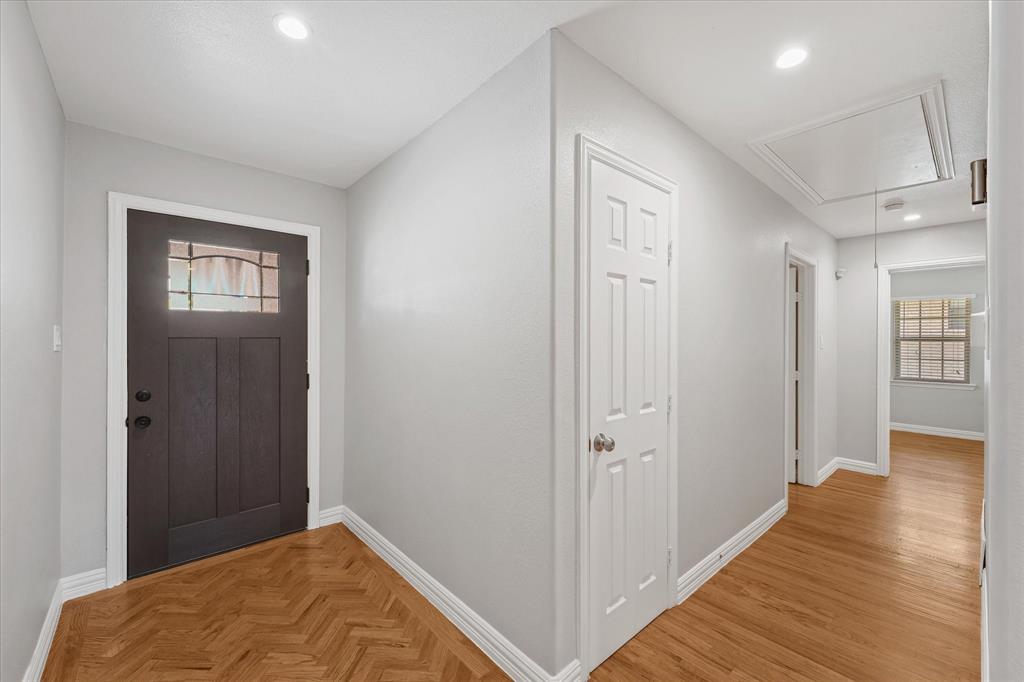 5429 Enderly Place Property Photo 3