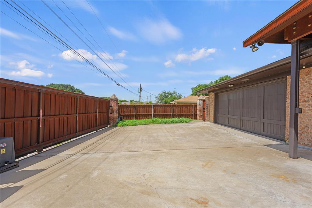 5429 Enderly Place Property Photo 28