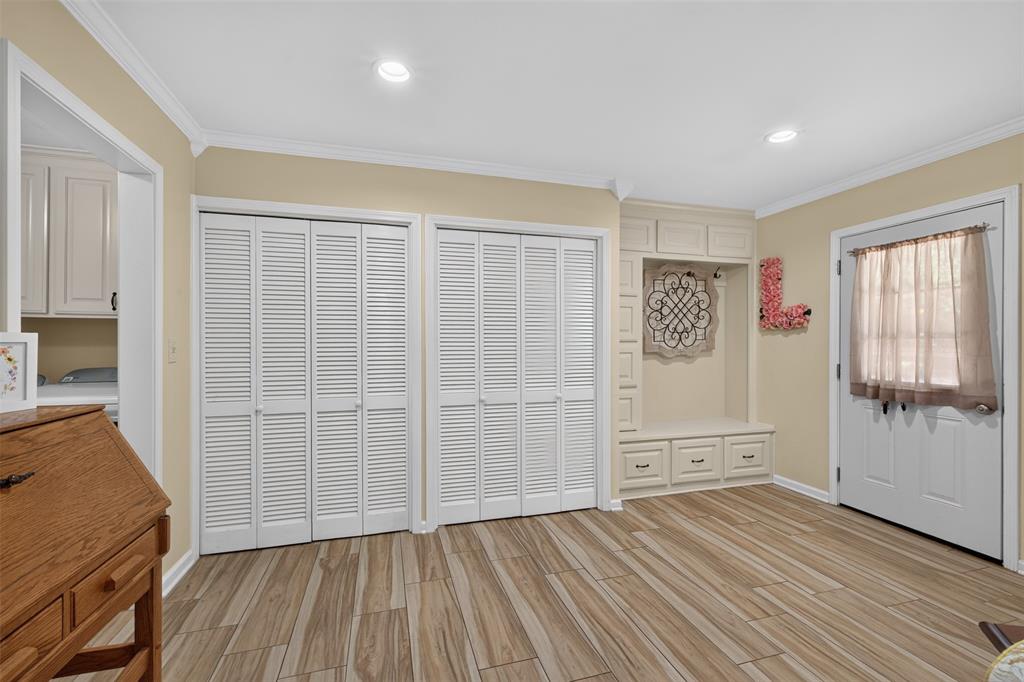 124 Lawrence Drive Property Photo 13