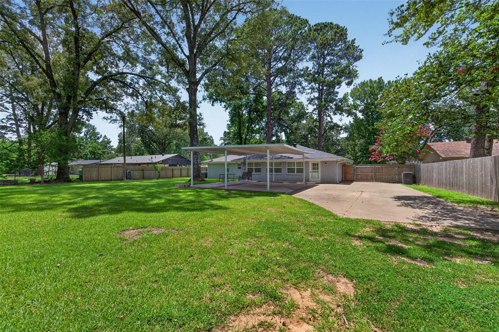 124 Lawrence Drive Property Photo 23