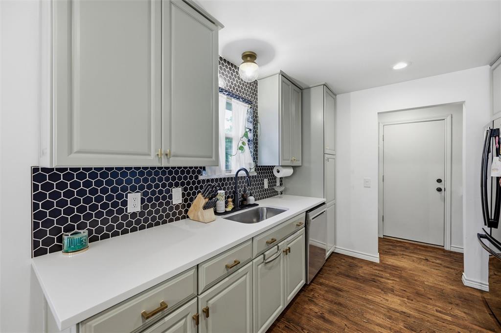 2536 Saint Francis Avenue Property Photo 15