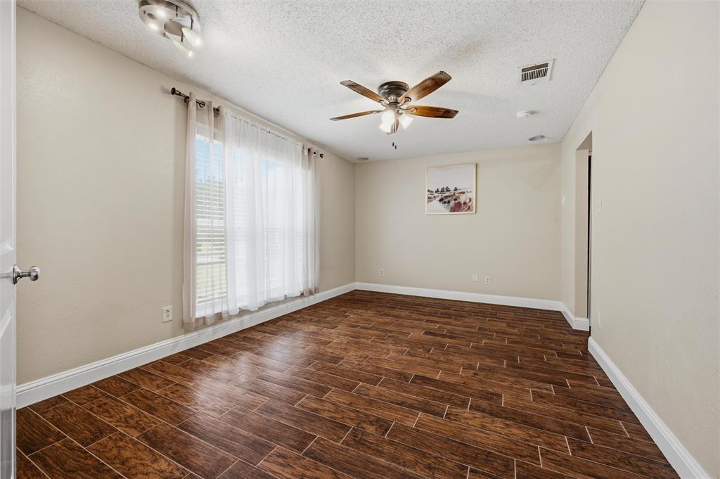 2713 Riviera Drive Property Photo 17
