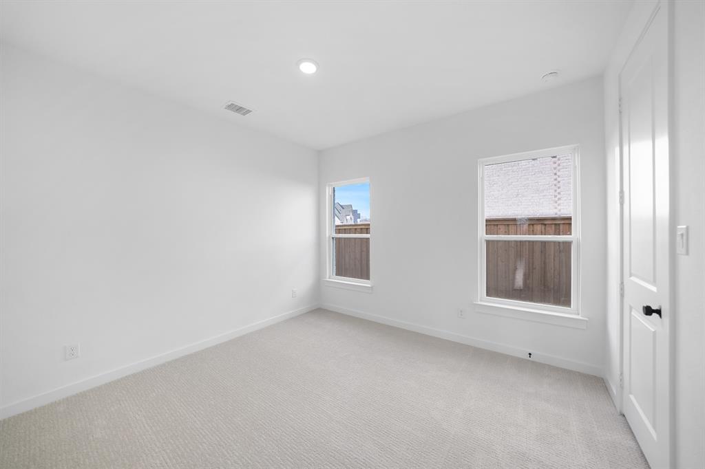 1311 Sapphire Lane Property Photo 9