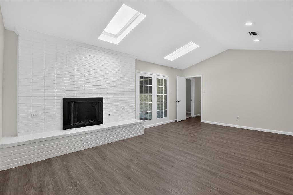 4348 Selkirk Drive Property Photo 4