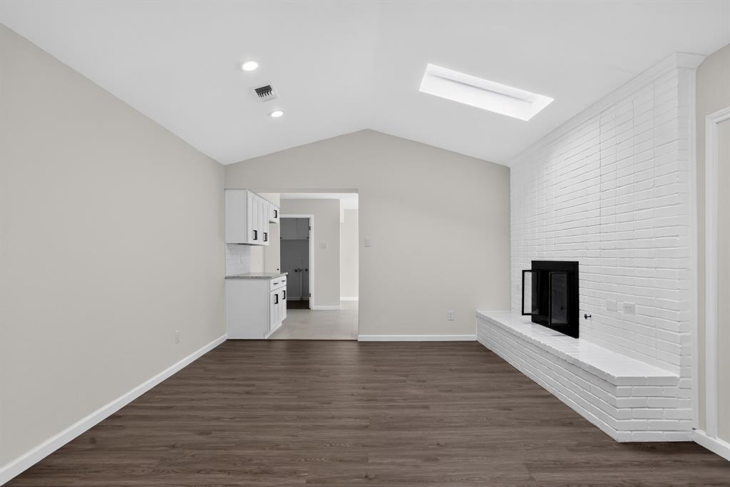 4348 Selkirk Drive Property Photo 6