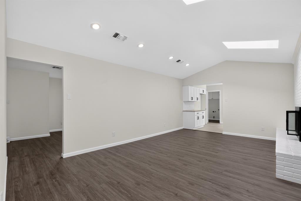 4348 Selkirk Drive Property Photo 7