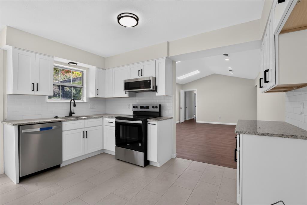 4348 Selkirk Drive Property Photo 14