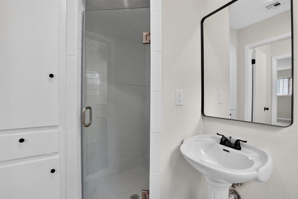 4348 Selkirk Drive Property Photo 34