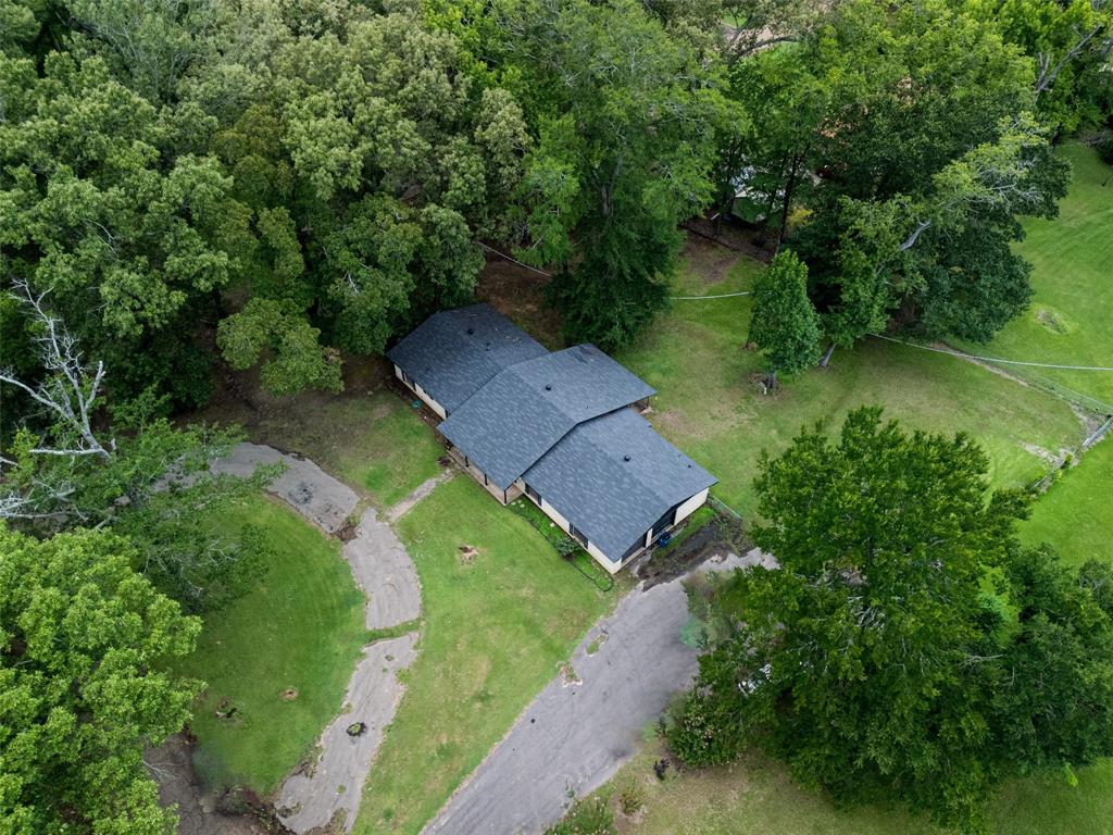 104 N Timberlane Property Photo 3