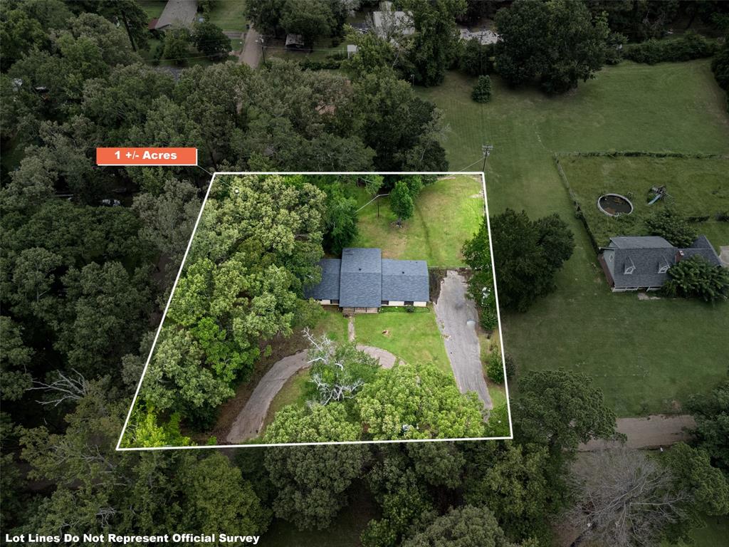 104 N Timberlane Property Photo 4