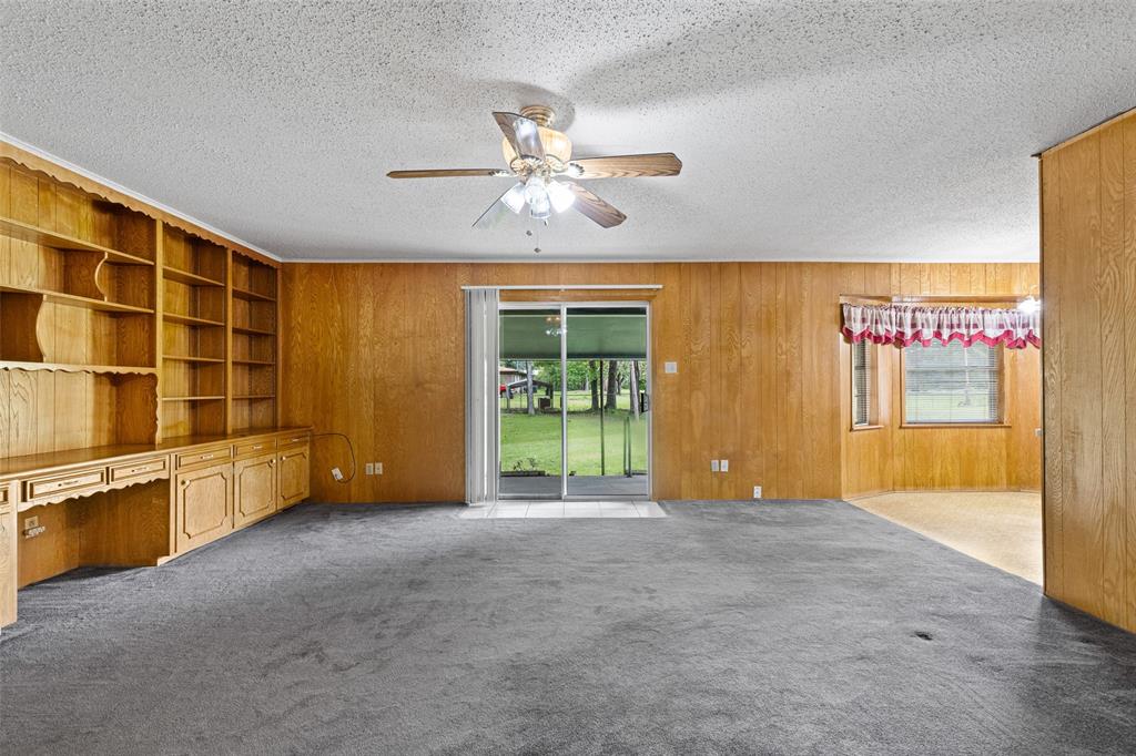 104 N Timberlane Property Photo 12