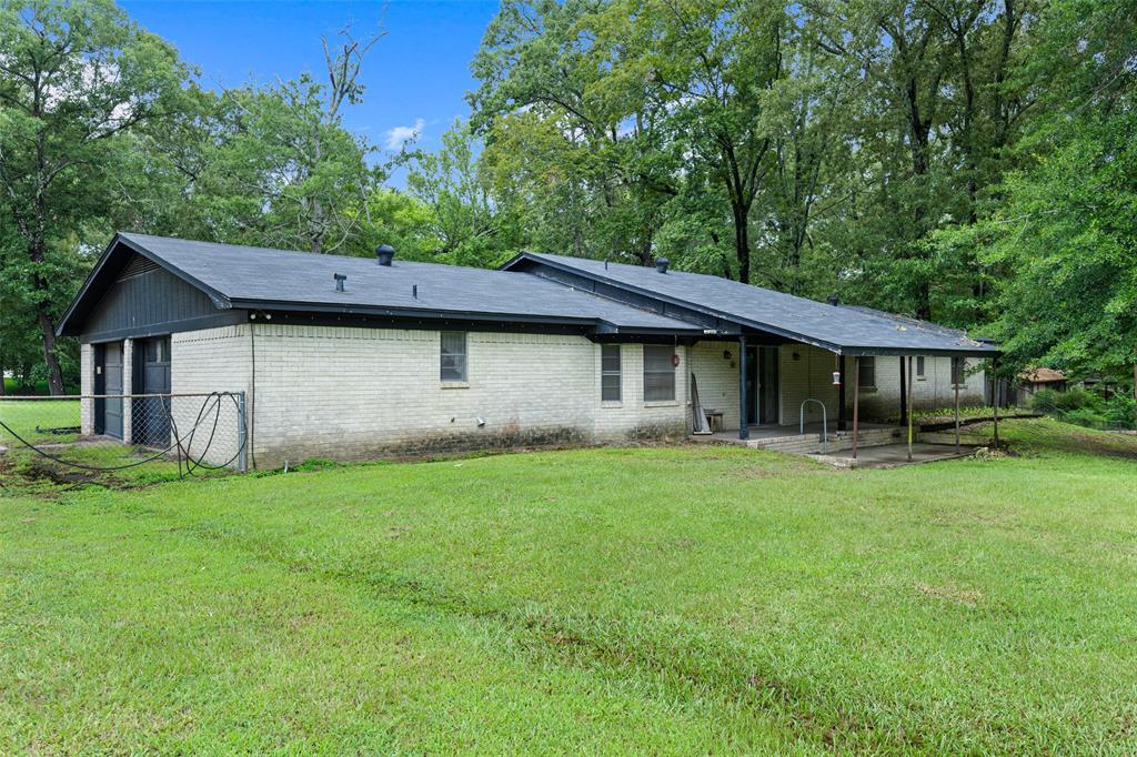 104 N Timberlane Property Photo 22