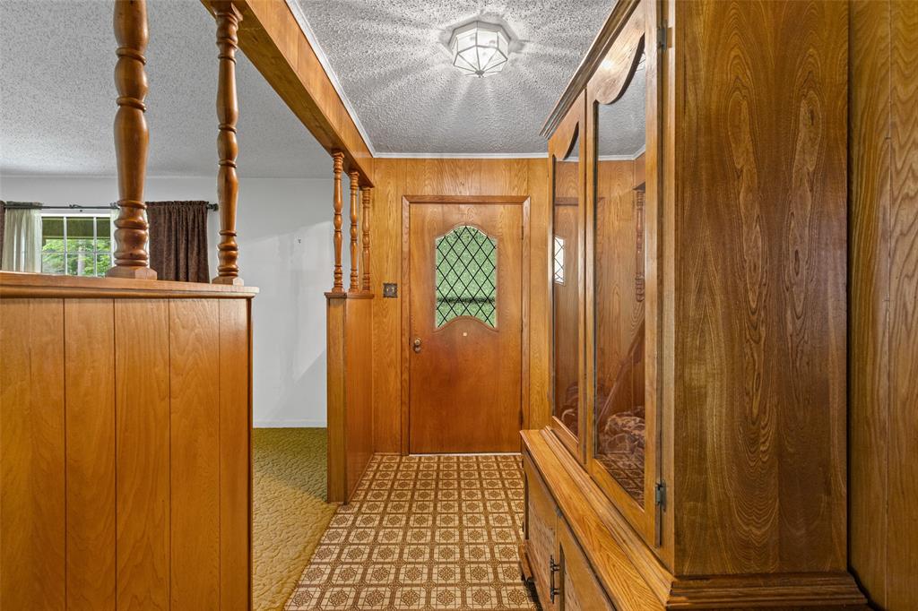 104 N Timberlane Property Photo 30