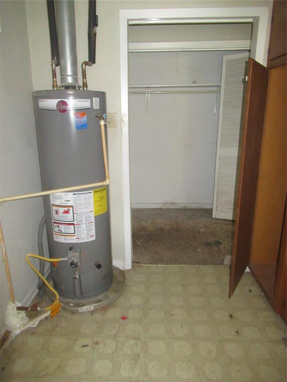 214 S Youree Street Property Photo 3