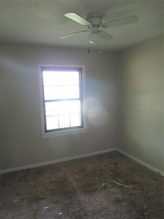 214 S Youree Street Property Photo 5
