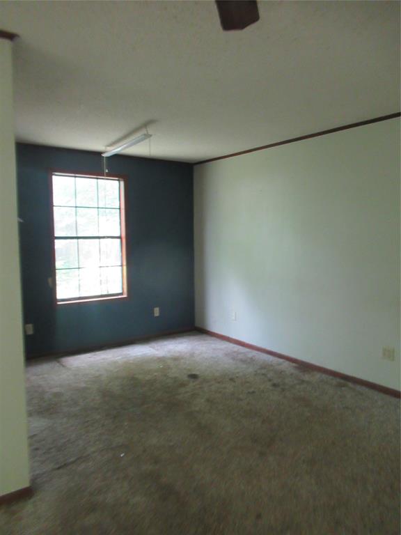 214 S Youree Street Property Photo 9