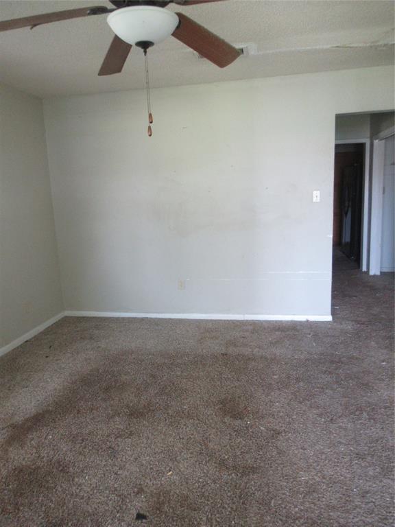 214 S Youree Street Property Photo 13