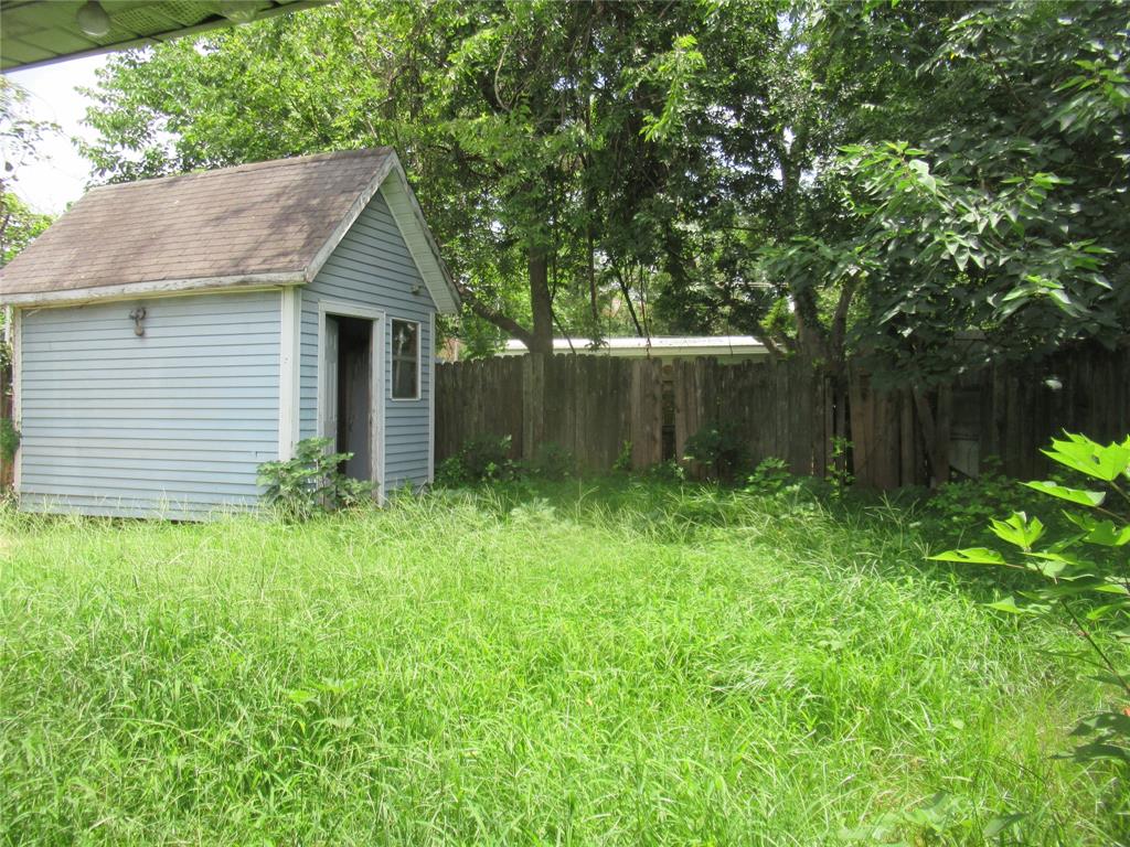 214 S Youree Street Property Photo 14