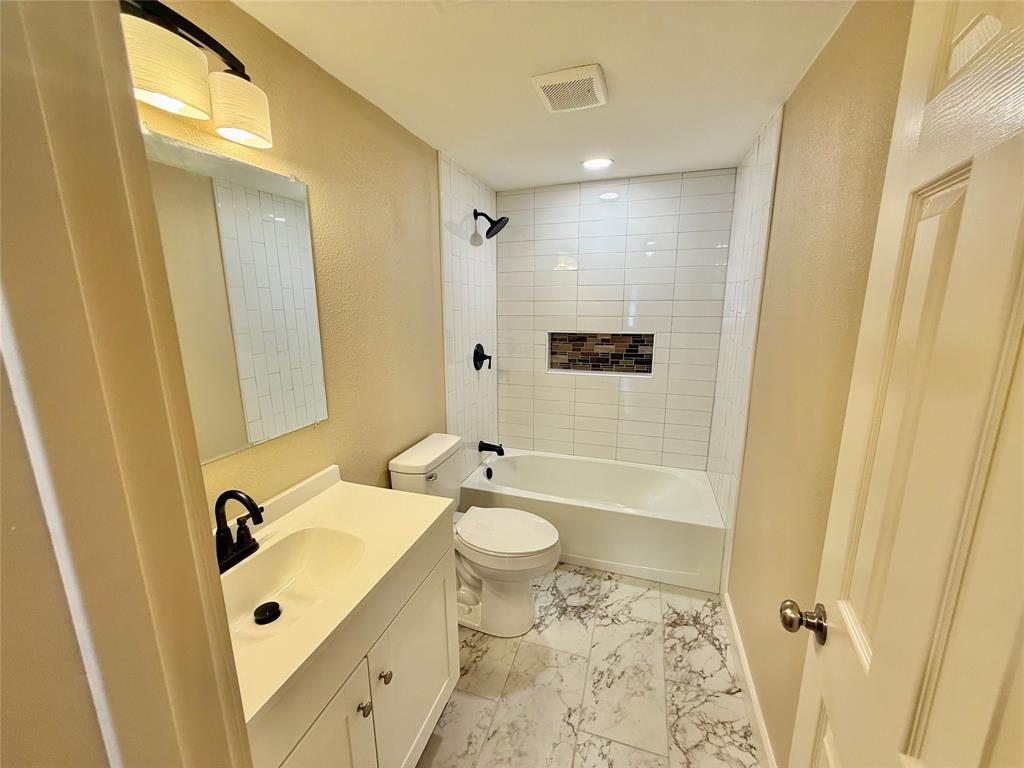 417 Putman Street Property Photo 7