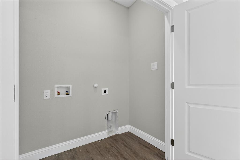 806 Premier Property Photo 18