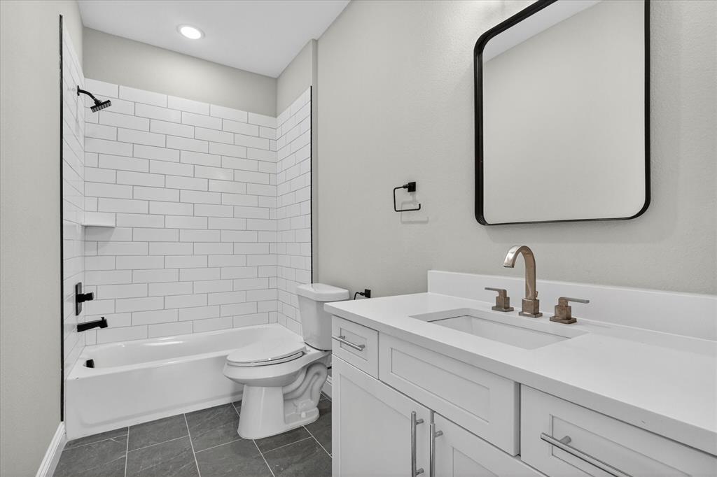 806 Premier Property Photo 23