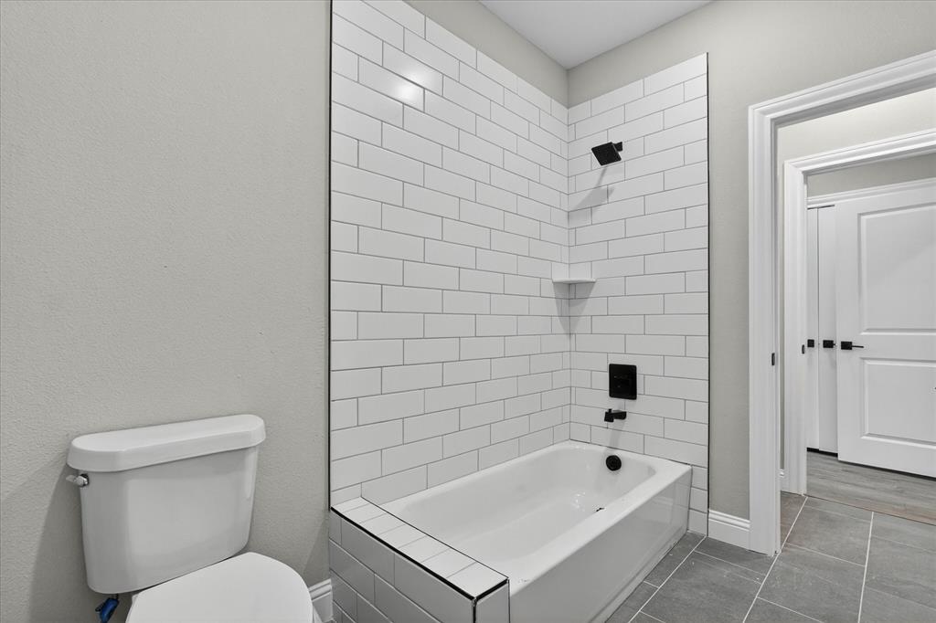 806 Premier Property Photo 25