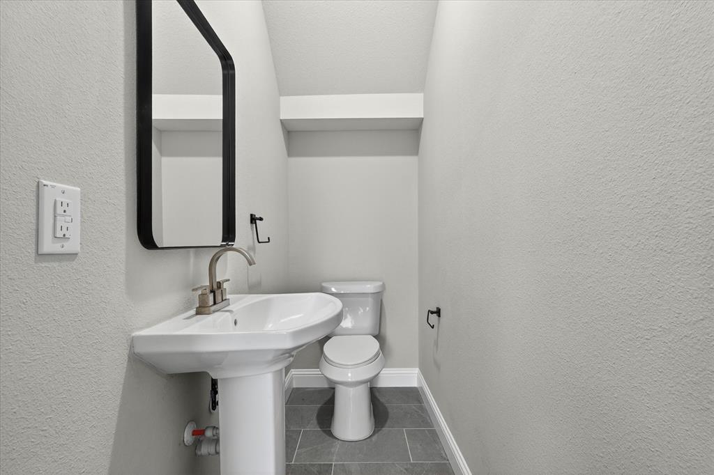 806 Premier Property Photo 29