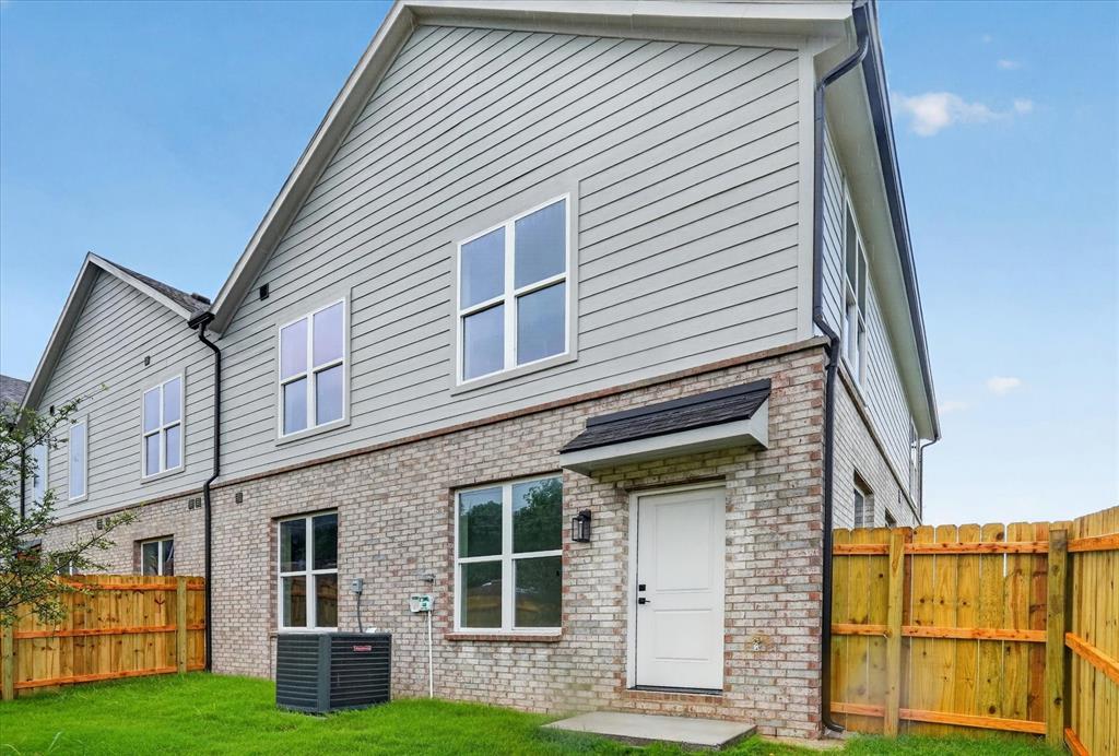 806 Premier Property Photo 32