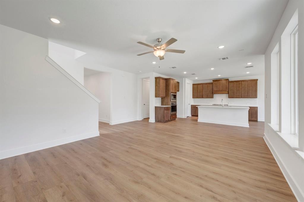 11744 Edgewood Drive Property Photo 7