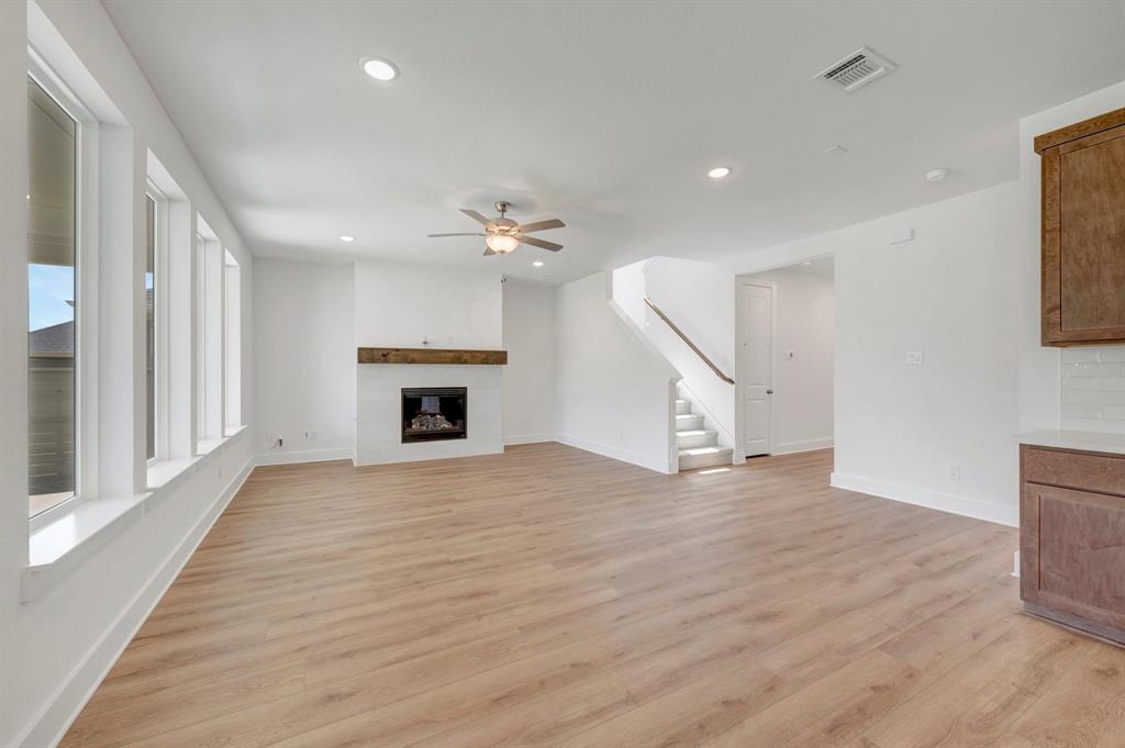 11744 Edgewood Drive Property Photo 10