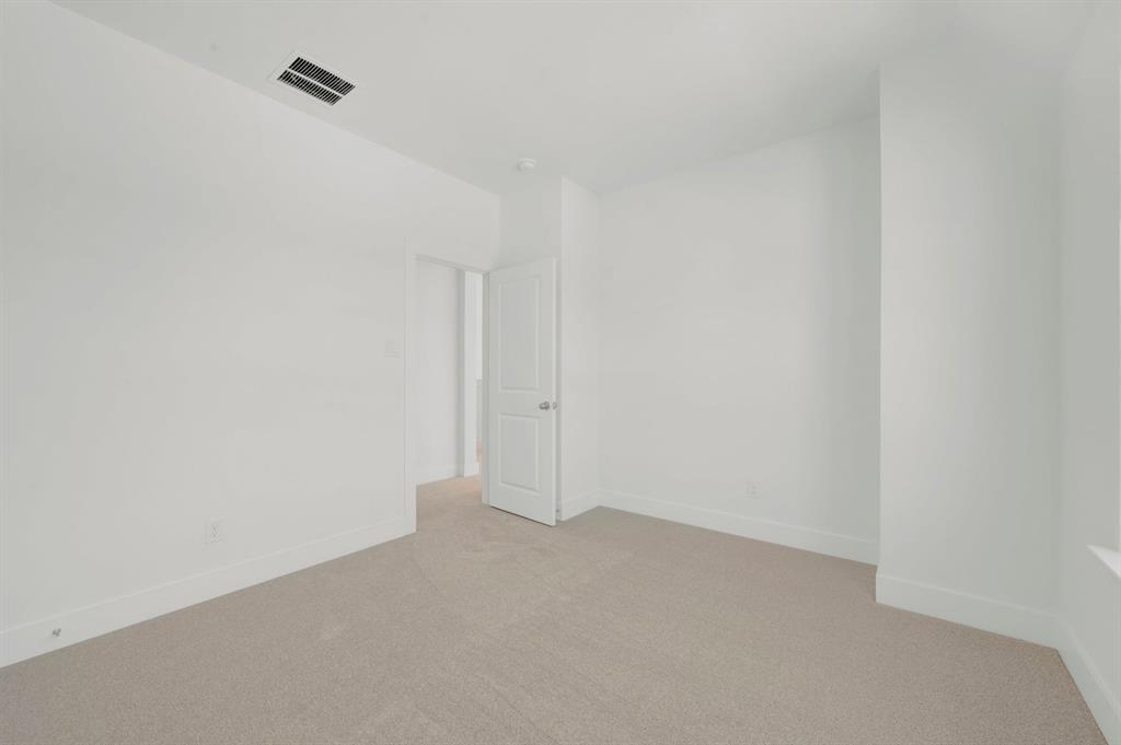 11744 Edgewood Drive Property Photo 21