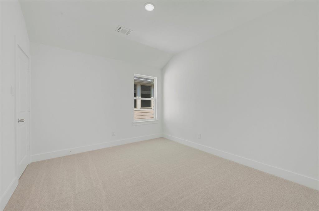 11744 Edgewood Drive Property Photo 29