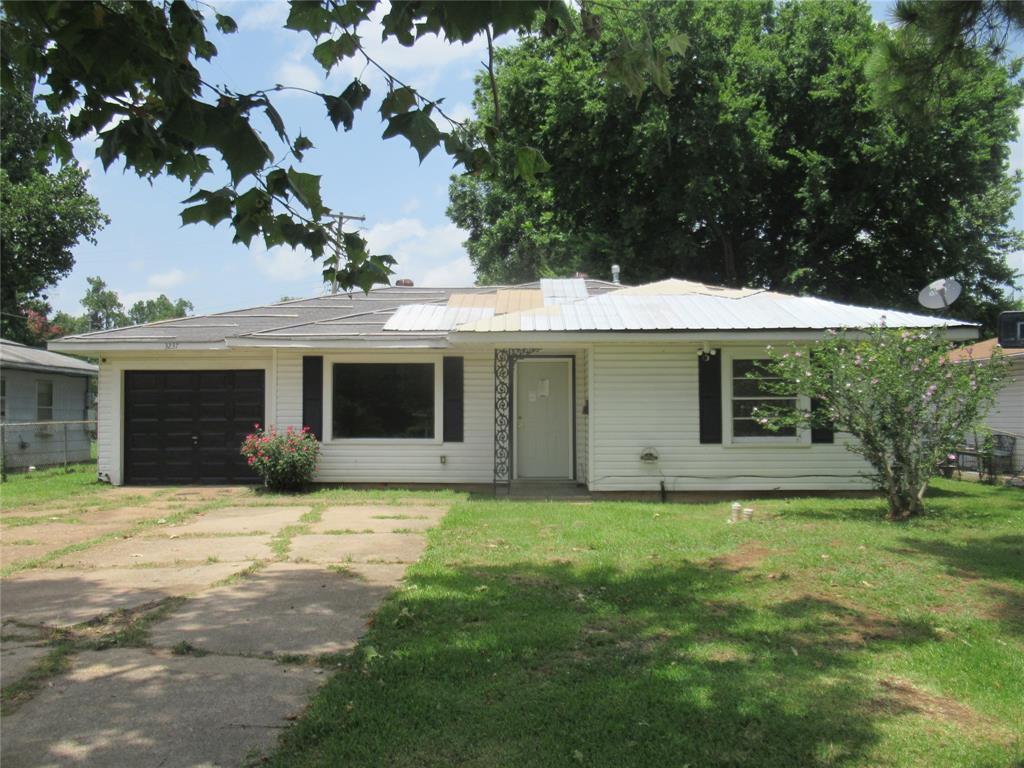 3237 Murphy Street Property Photo 1