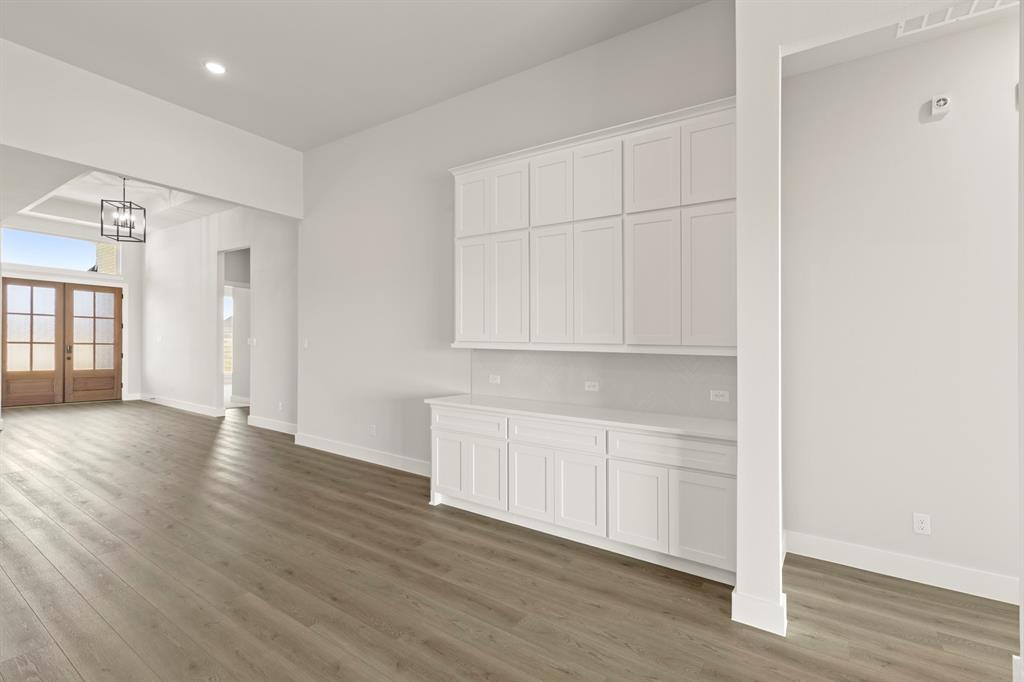 9908 Buckingham Court Property Photo 10
