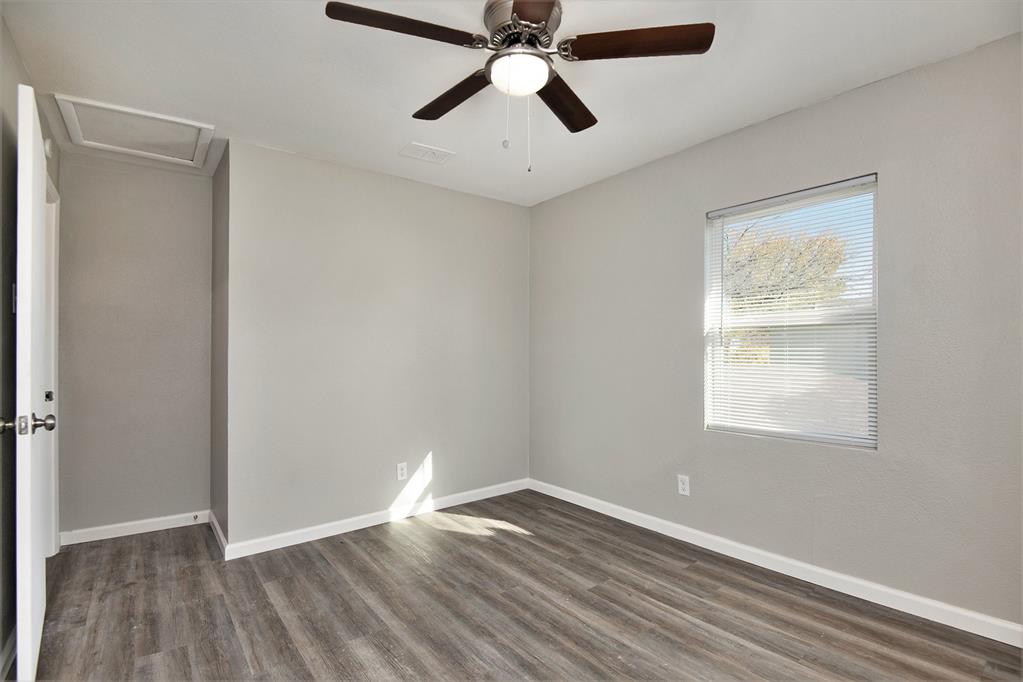 408 Dawson Circle B Property Photo 15