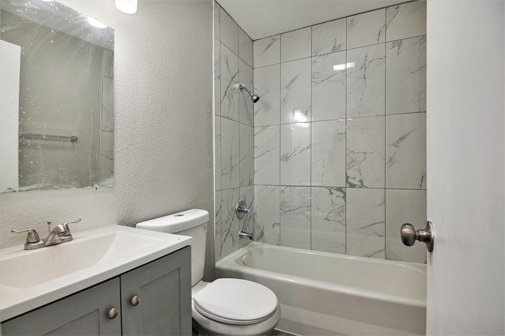 408 Dawson Circle B Property Photo 16