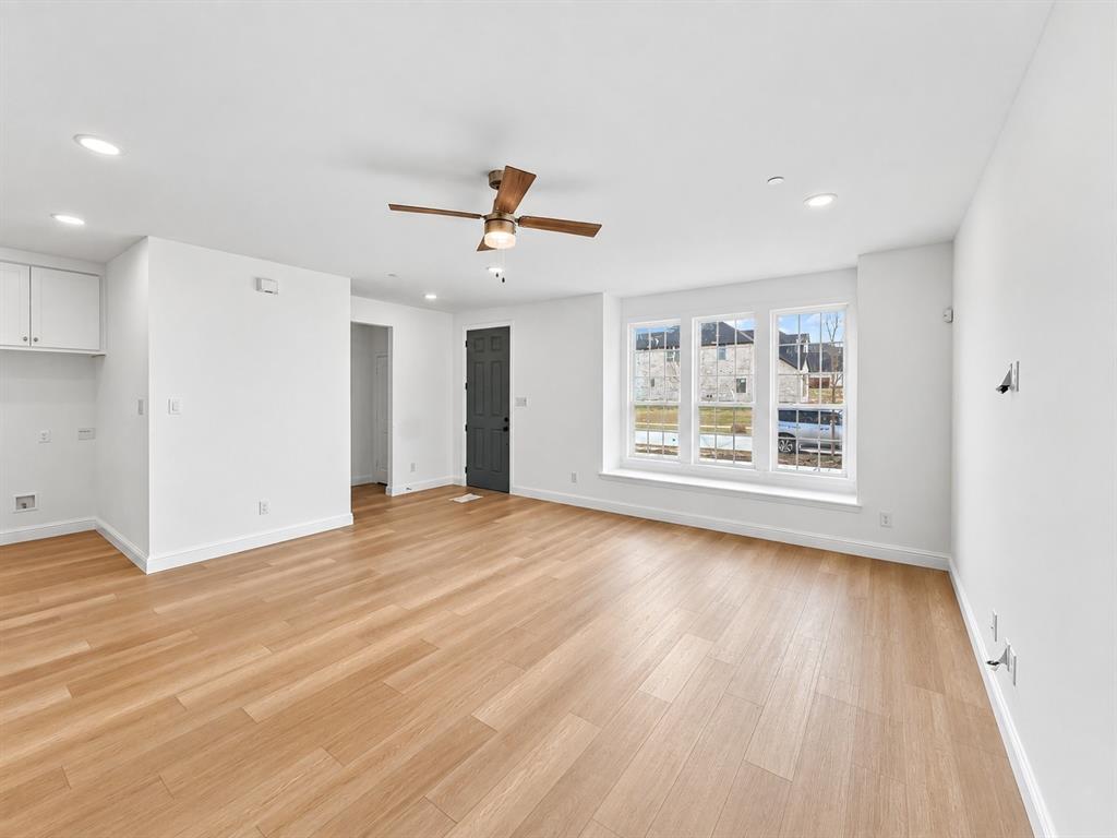 8980 Samara Street Property Photo 4